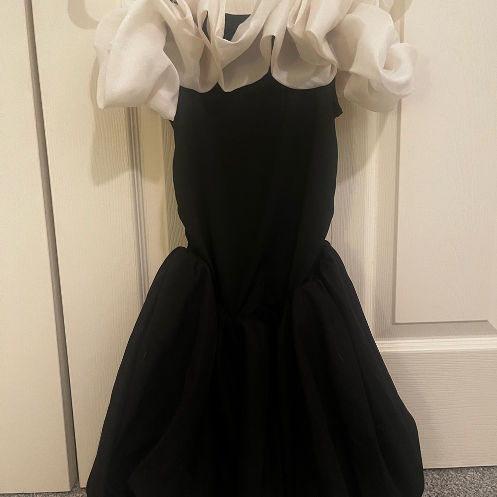 SHEIN Black Garment